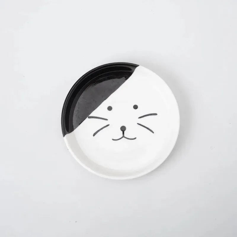 Elevated Ceramic Cat Bowl with High-Foot Design and Neck Guard