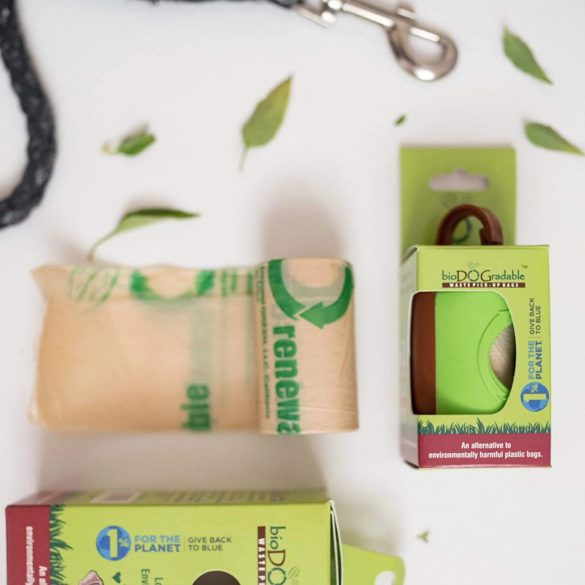 Pet Waste Bag Dispenser - Biodegradable Pet Waste Bags, Leak Proof, Plastic Free
