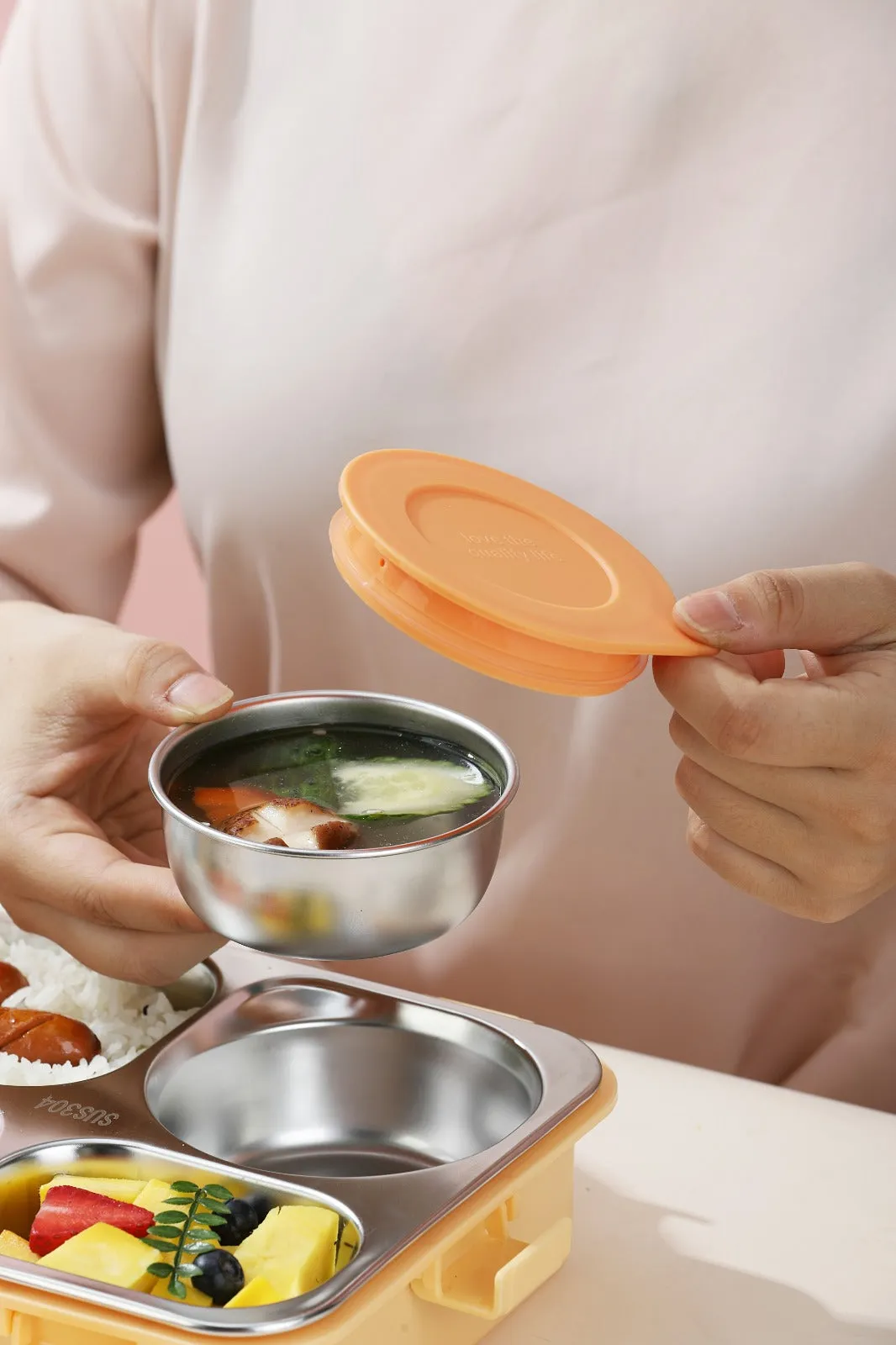 The Ultimate 4-Compartment Leak-Proof Seals 750ml Stainless Steel Lunch Box with 150ml Bowl